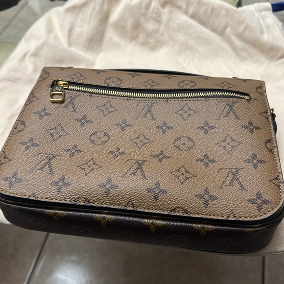 Louis Vuitton Brand New Women Bag Monogram  Reverse Pochette Métis with Dust Bag - Picture 5 of 8